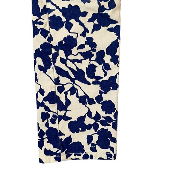 Dana Buchman Floral Jeans White with Blue - Picture 3 of 6